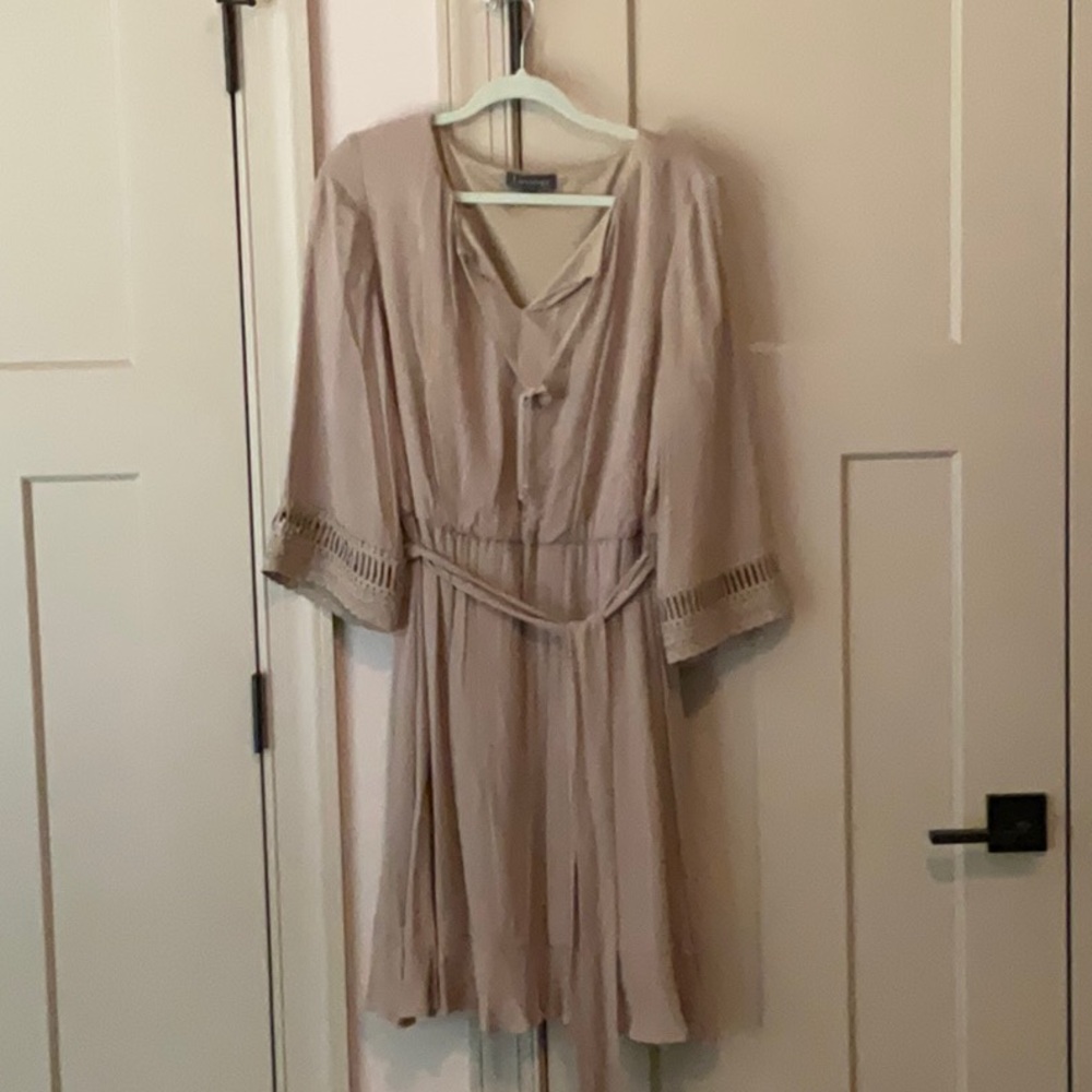 Luxology Taupe Dress with Belt NWOT